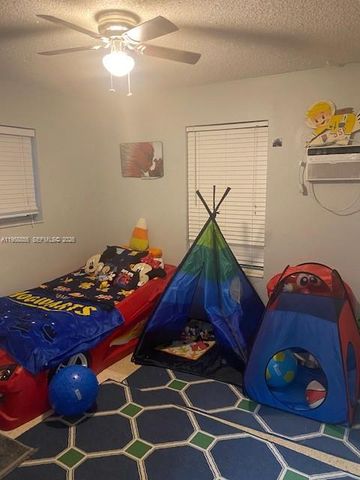 691 E 62nd St, Hialeah, FL 33013