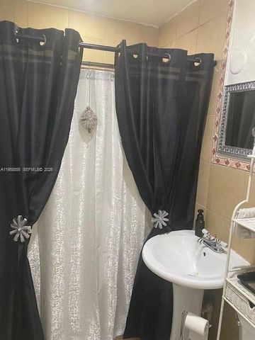 691 E 62nd St, Hialeah, FL 33013