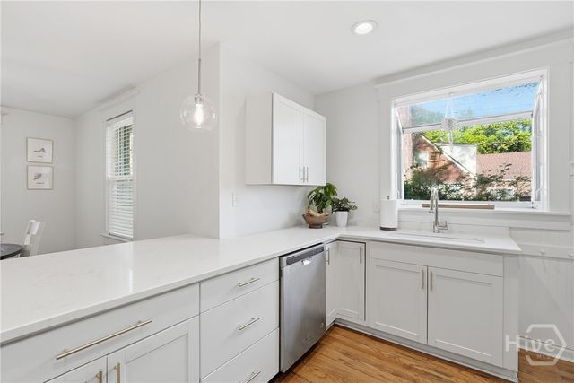 402 E 56th Street, Savannah, GA 31405
