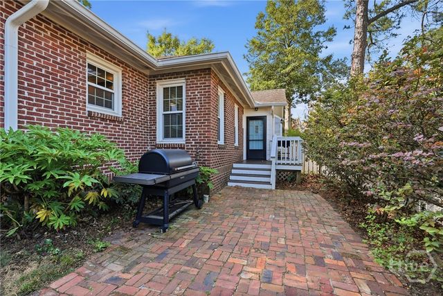 402 E 56th Street, Savannah, GA 31405