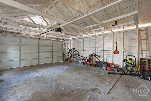 402 E 56th Street, Savannah, GA 31405