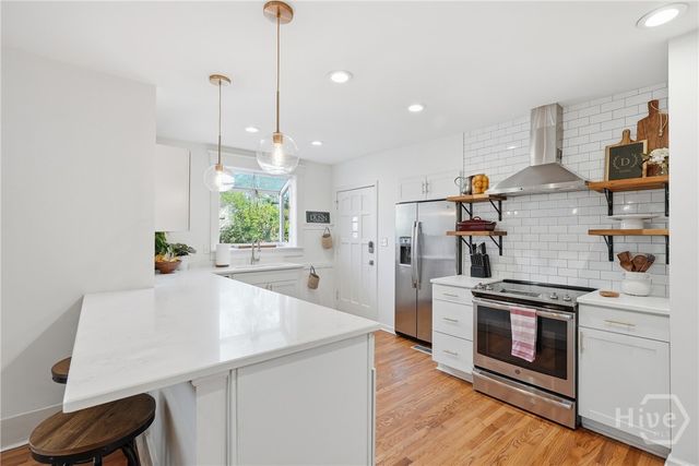 402 E 56th Street, Savannah, GA 31405