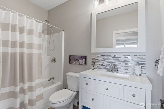 651 Happy View Lane, Sequim, WA 98382