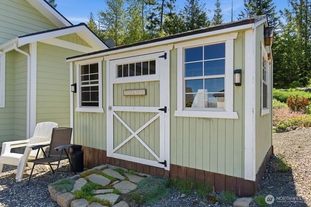 651 Happy View Lane, Sequim, WA 98382