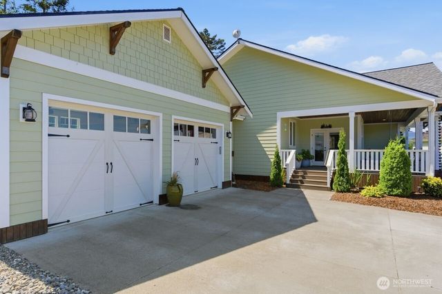 651 Happy View Lane, Sequim, WA 98382