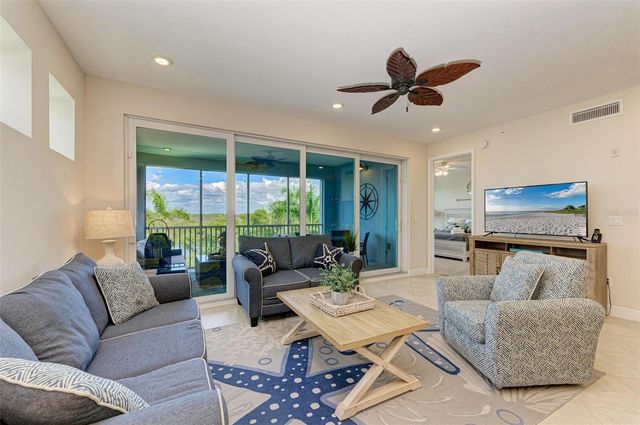 391 ARUBA CIRCLE 302, Bradenton, FL 34209