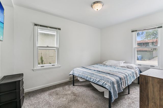 3913 Thomas Avenue N, Minneapolis, MN 55412
