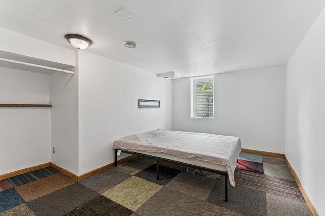 3913 Thomas Avenue N, Minneapolis, MN 55412