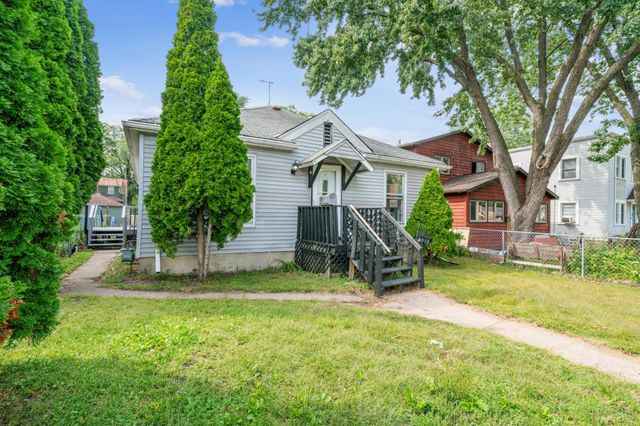 3913 Thomas Avenue N, Minneapolis, MN 55412