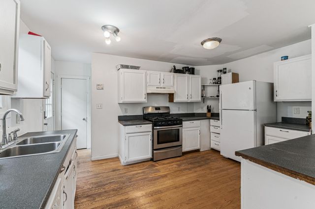 3913 Thomas Avenue N, Minneapolis, MN 55412