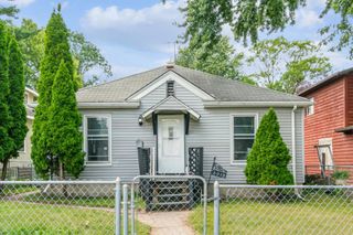 3913 Thomas Avenue N, Minneapolis, MN 55412