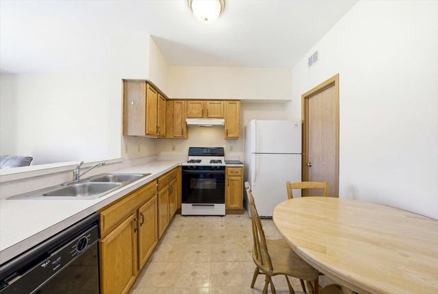 2542 Oak Tree Lane, Plainfield, IL 60586