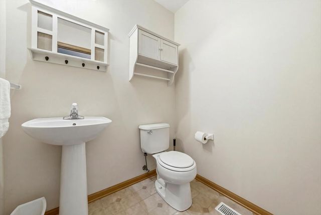 2542 Oak Tree Lane, Plainfield, IL 60586