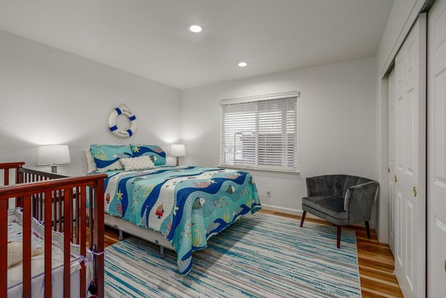 22957 Sunset Ridge Dr, Auburn, CA 95602