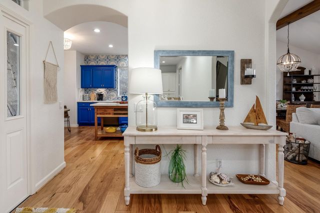 22957 Sunset Ridge Dr, Auburn, CA 95602