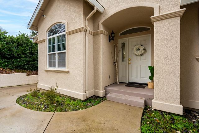 22957 Sunset Ridge Dr, Auburn, CA 95602