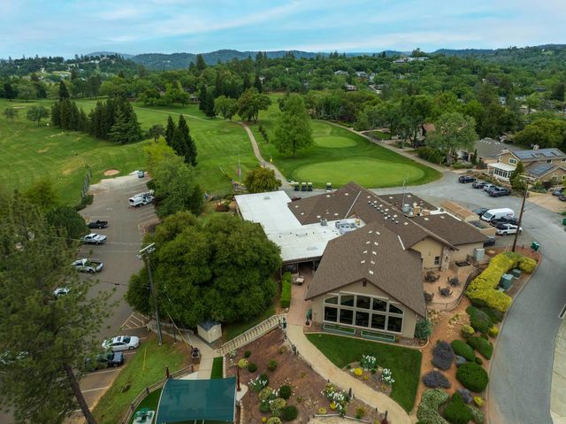 22957 Sunset Ridge Dr, Auburn, CA 95602