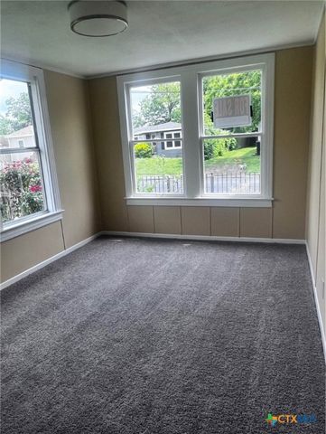 706 E Virginia, Victoria, TX 77901