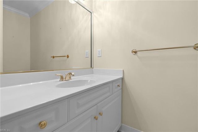 2420 Ocean Shore Cres Apt 201, Virginia Beach, VA 23451