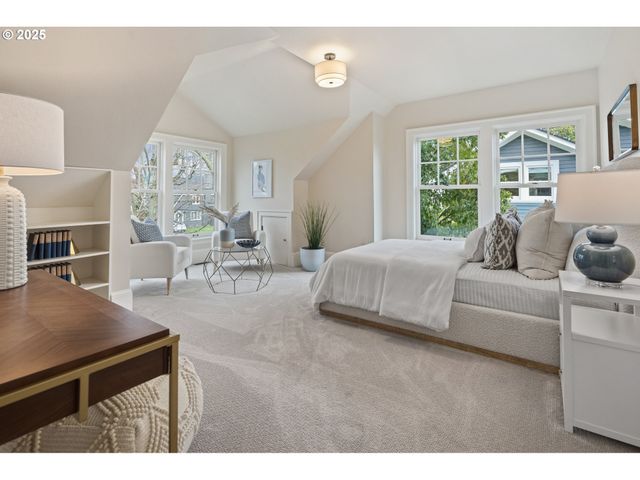 3962 Se Oak St, Portland, OR 97214