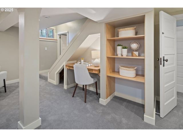 3962 Se Oak St, Portland, OR 97214