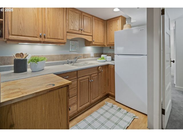 3962 Se Oak St, Portland, OR 97214