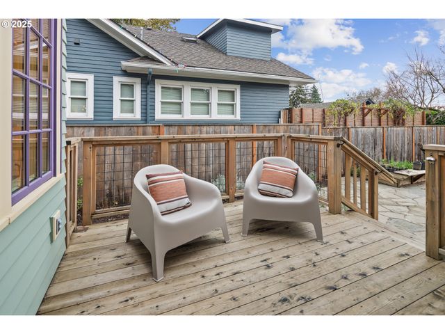 3962 Se Oak St, Portland, OR 97214