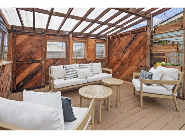 3962 Se Oak St, Portland, OR 97214