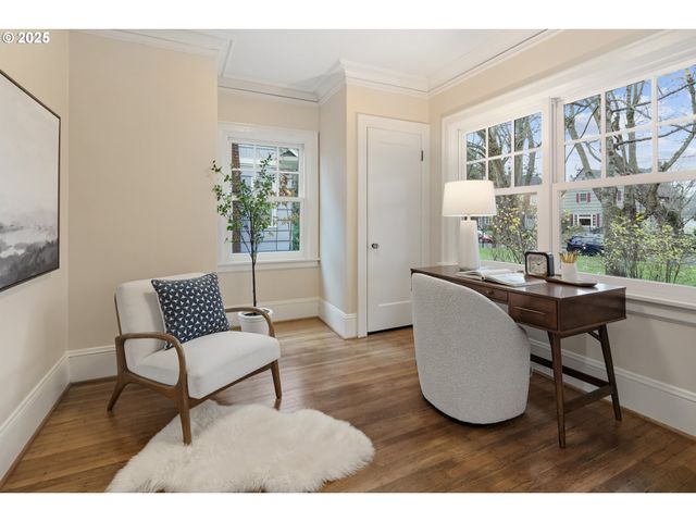 3962 Se Oak St, Portland, OR 97214