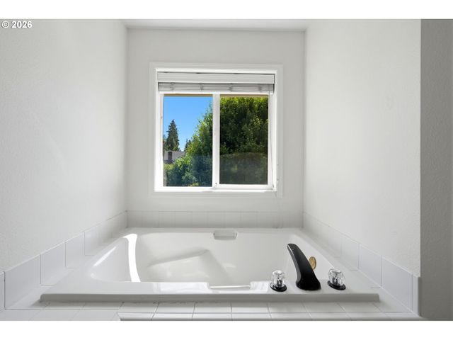 17430 Sw 111TH Ave, Tualatin, OR 97062