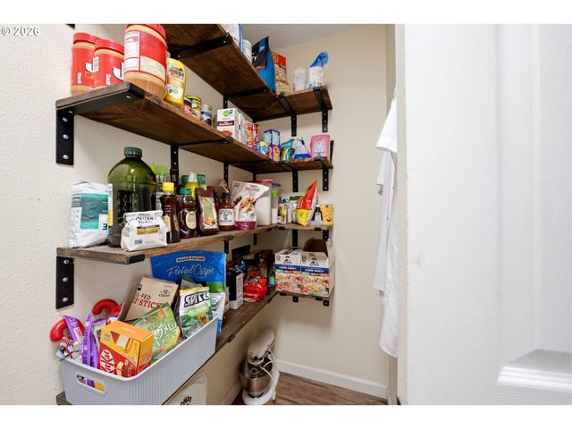 17430 Sw 111TH Ave, Tualatin, OR 97062