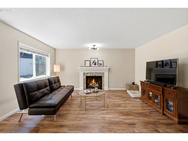 17430 Sw 111TH Ave, Tualatin, OR 97062