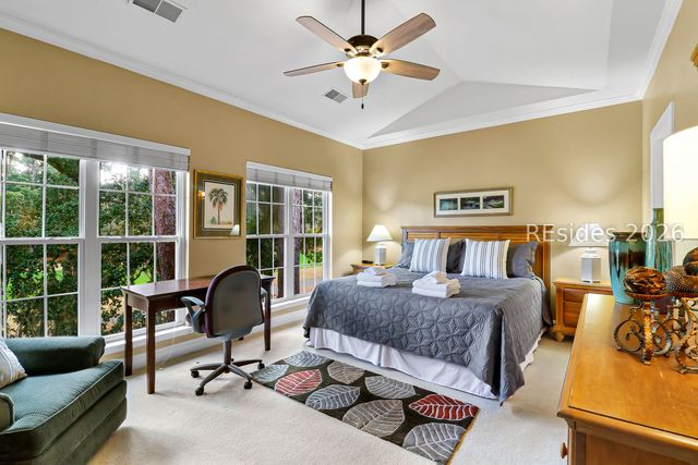 1 Gloucester Rd Apt E2, Hilton Head Island, SC 29928