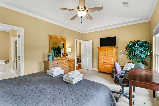 1 Gloucester Rd Apt E2, Hilton Head Island, SC 29928