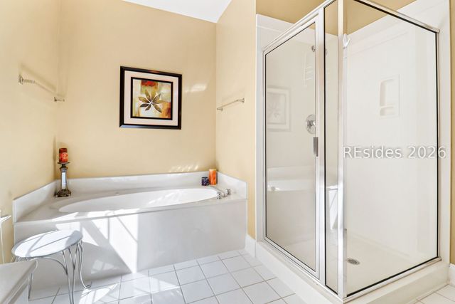 1 Gloucester Rd Apt E2, Hilton Head Island, SC 29928