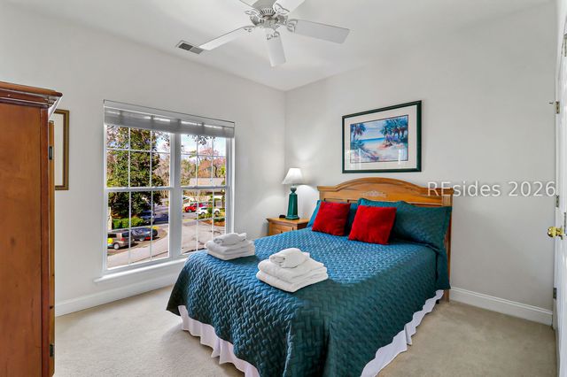 1 Gloucester Rd Apt E2, Hilton Head Island, SC 29928