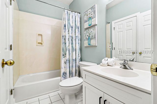 1 Gloucester Rd Apt E2, Hilton Head Island, SC 29928