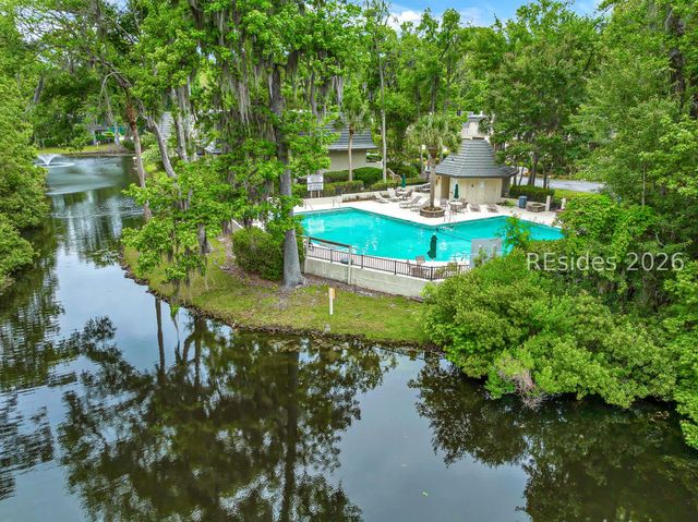 1 Gloucester Rd Apt E2, Hilton Head Island, SC 29928
