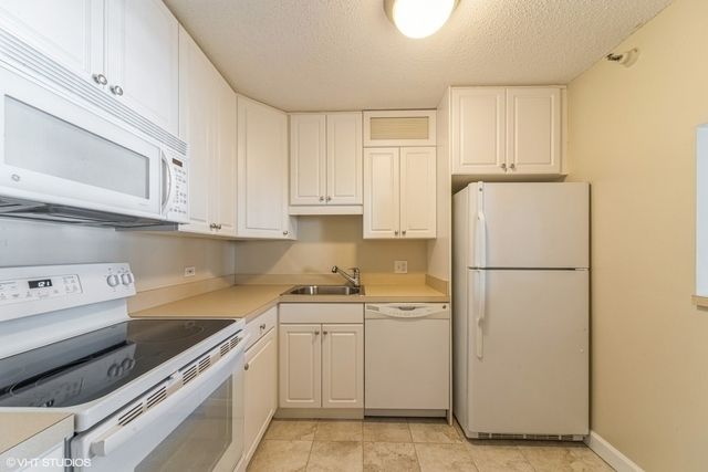 10 E Ontario Street 1501, Chicago, IL 60611