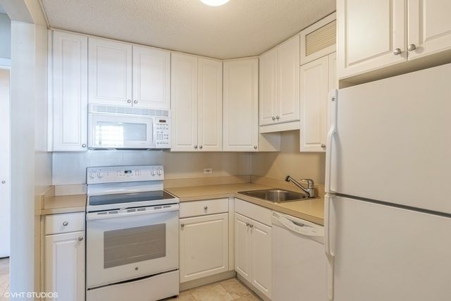 10 E Ontario Street 1501, Chicago, IL 60611