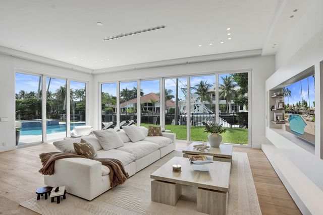 30 S COMPASS Drive, Fort Lauderdale, FL 33308
