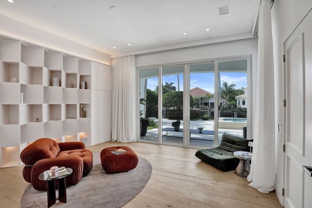 30 S COMPASS Drive, Fort Lauderdale, FL 33308