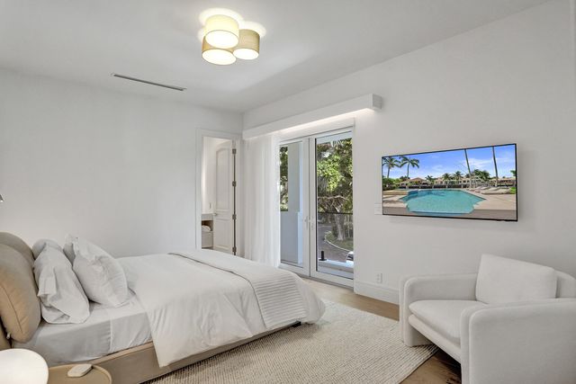 30 S COMPASS Drive, Fort Lauderdale, FL 33308