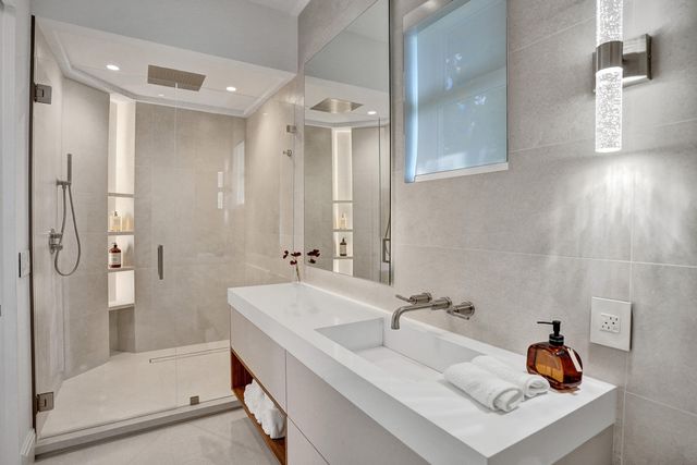 30 S COMPASS Drive, Fort Lauderdale, FL 33308