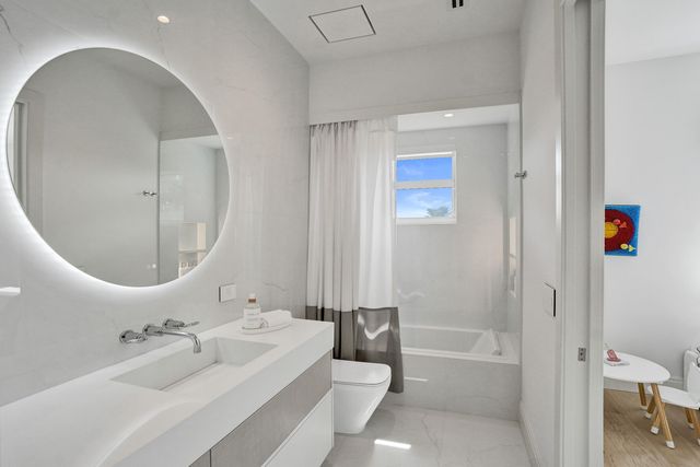 30 S COMPASS Drive, Fort Lauderdale, FL 33308
