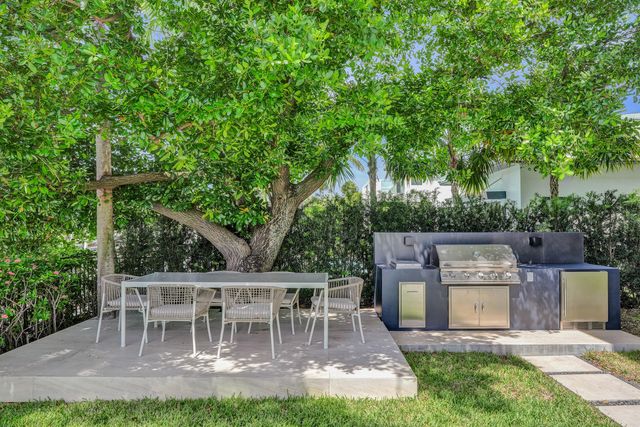 30 S COMPASS Drive, Fort Lauderdale, FL 33308