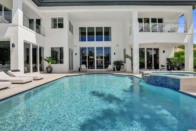 30 S COMPASS Drive, Fort Lauderdale, FL 33308
