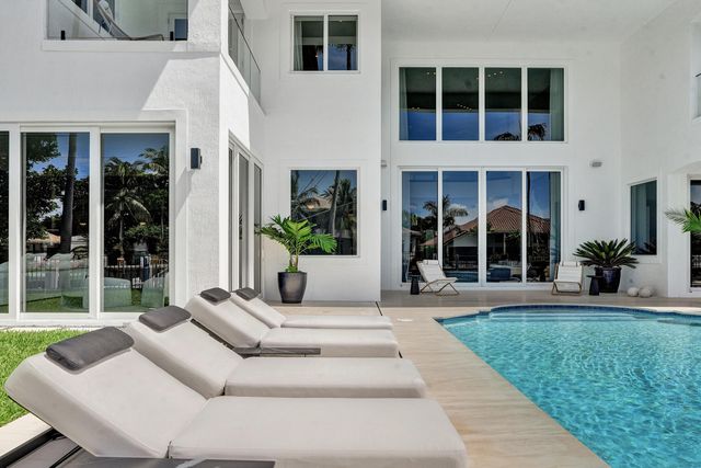 30 S COMPASS Drive, Fort Lauderdale, FL 33308