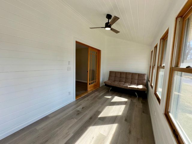 923 Lawnview Avenue, Shoreview, MN 55126