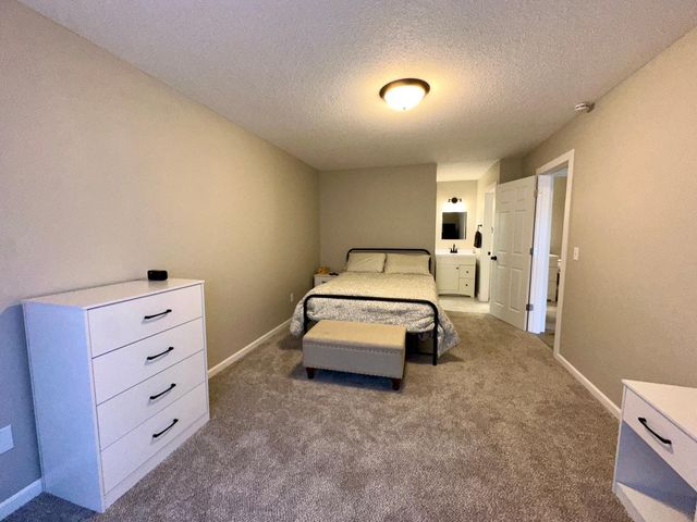 923 Lawnview Avenue, Shoreview, MN 55126